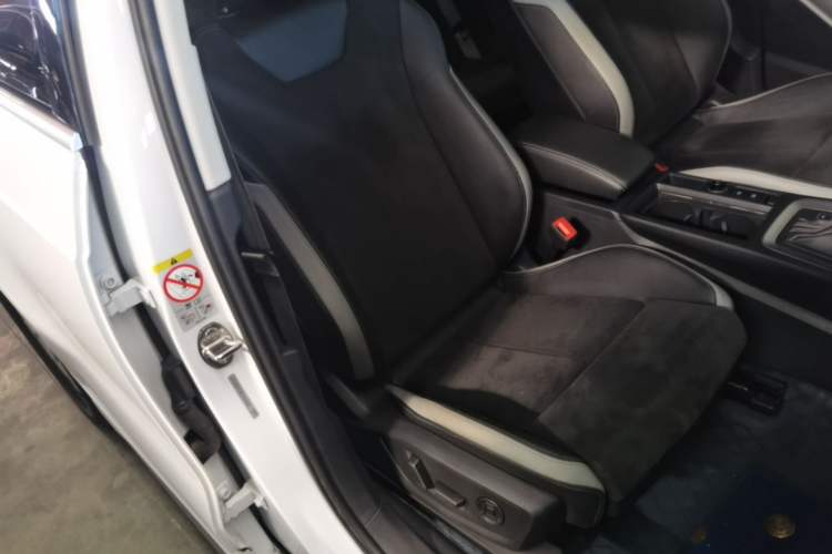 Used Audi Q3 2019 35 TFSI Advanced Dynamic Edition Right Front Seat