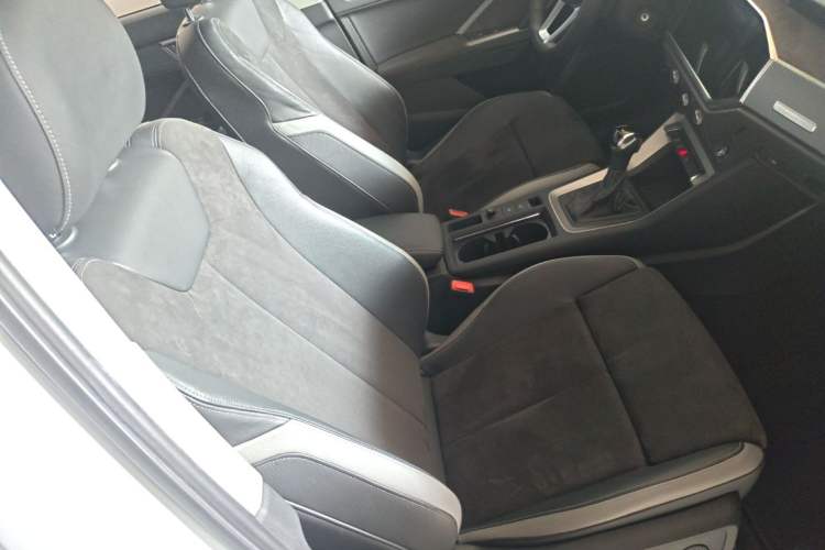 Used Audi Q3 2019 35 TFSI Advanced Dynamic Edition Right Front Seat