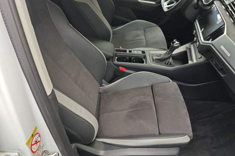 Used Audi Q3 2019 40 TFSI Fashion Dynamic Model Right Front Seat