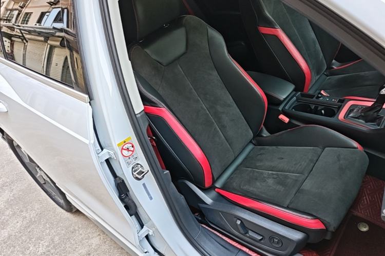 Used Audi Q3 2019 35 TFSI Fashion Dynamic Model Right Front Seat