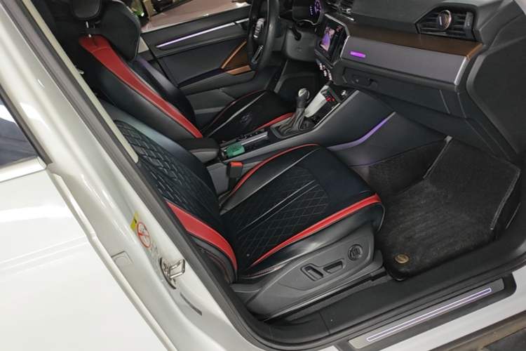 Used Audi Q3 2019 40 TFSI Fashionable and Elegant Model Right Front Seat