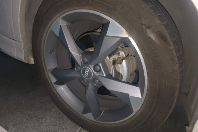 Used Audi Q3 2019 35 TFSI Fashion Dynamic Model Right Front Wheel Hub