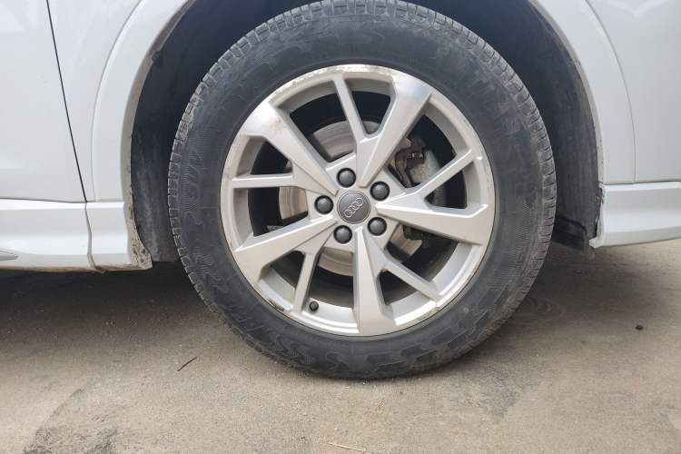 Used Audi Q3 2019 35 TFSI Advanced Dynamic Edition Right Front Wheel Hub