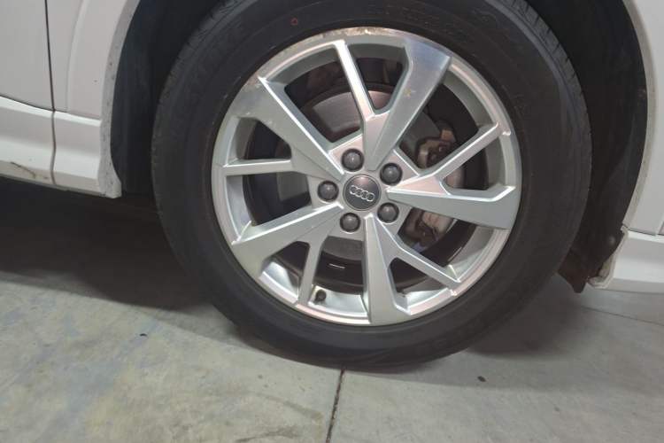 Used Audi Q3 2019 35 TFSI Advanced Dynamic Edition Right Front Wheel Hub