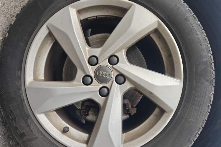 Used Audi Q3 2019 35 TFSI Advanced Style Edition Right Front Wheel Hub