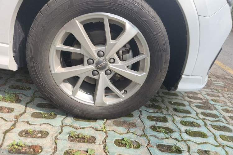 Used Audi Q3 2019 35 TFSI Advanced Dynamic Edition Right Front Wheel Hub