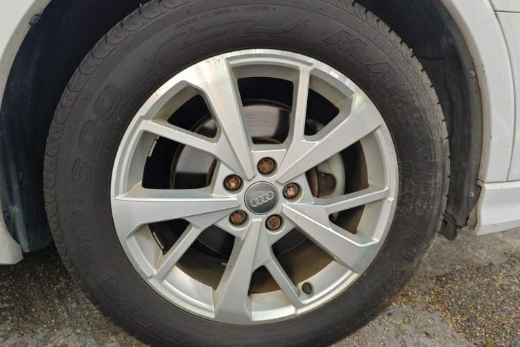 Used Audi Q3 2019 35 TFSI Advanced Dynamic Edition Right Front Wheel Hub