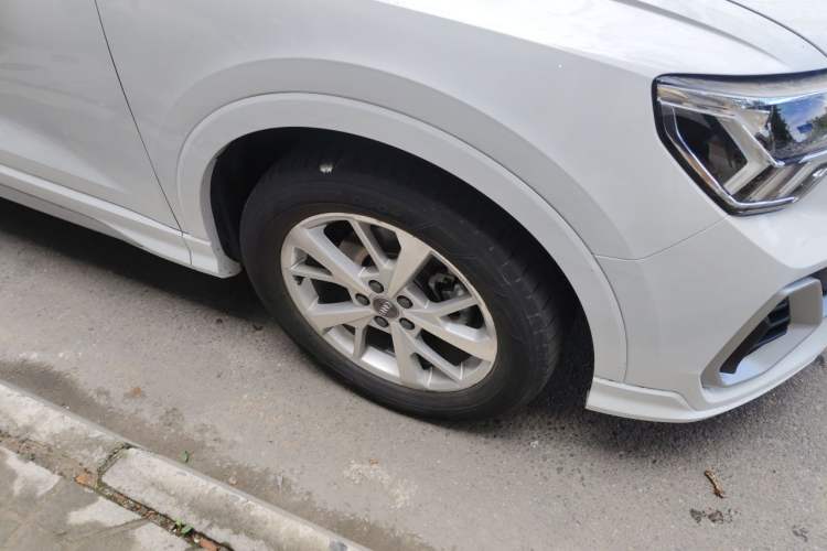 Used Audi Q3 2019 35 TFSI Advanced Dynamic Edition Right Front Wheel Hub