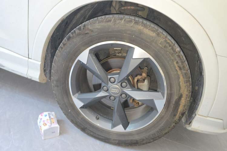 Used Audi Q3 2019 35 TFSI Fashionable and Elegant Model Right Front Wheel Hub