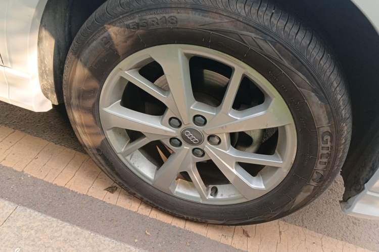 Used Audi Q3 2019 35 TFSI Advanced Dynamic Edition Right Front Wheel Hub