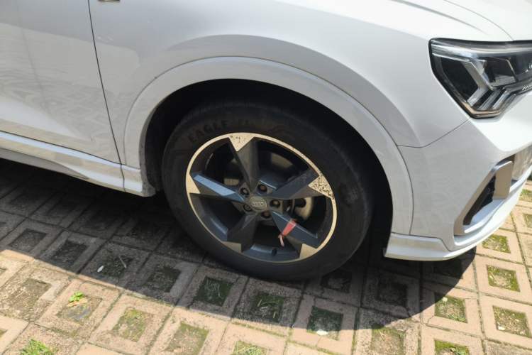 Used Audi Q3 2019 35 TFSI Fashion Dynamic Model Right Front Wheel Hub