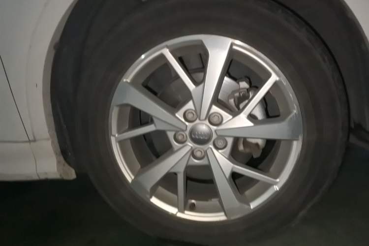 Used Audi Q3 2019 35 TFSI Advanced Dynamic Edition Right Front Wheel Hub