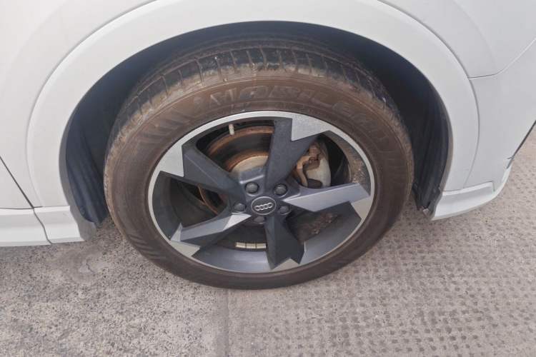 Used Audi Q3 2019 35 TFSI Fashion Dynamic Model Right Front Wheel Hub