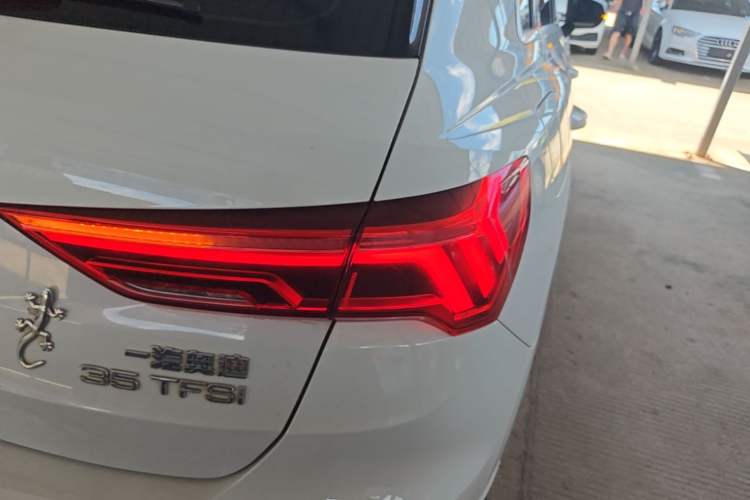 Used Audi Q3 2019 35 TFSI Fashion Dynamic Model Right Rear Taillight