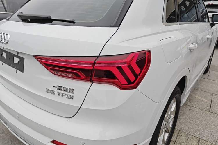 Used Audi Q3 2019 35 TFSI Advanced Dynamic Edition Right Rear Taillight
