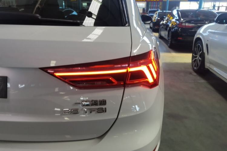 Used Audi Q3 2019 35 TFSI Advanced Dynamic Edition Right Rear Taillight