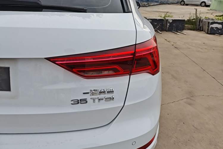 Used Audi Q3 2019 35 TFSI Fashion Dynamic Model Right Rear Taillight