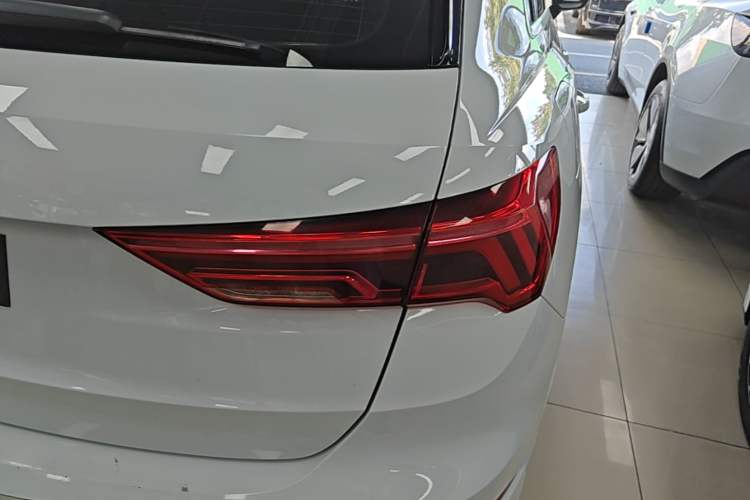 Used Audi Q3 2019 40 TFSI Fashion Dynamic Model Right Rear Taillight