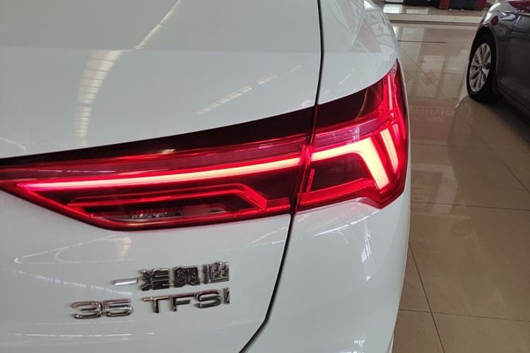 Used Audi Q3 2019 35 TFSI Advanced Dynamic Edition Right Rear Taillight