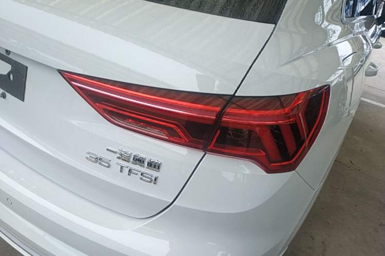 Used Audi Q3 2019 35 TFSI Advanced Dynamic Edition Right Rear Taillight
