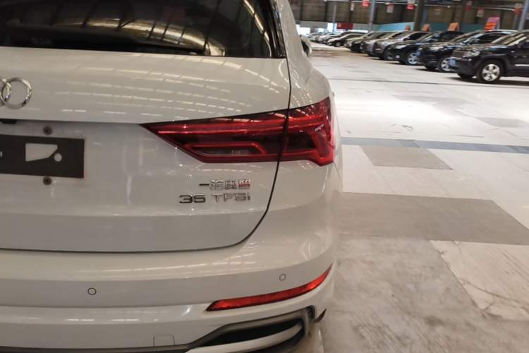 Used Audi Q3 2019 35 TFSI Fashion Dynamic Model Right Rear Taillight