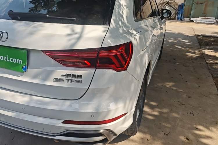 Used Audi Q3 2019 35 TFSI Fashion Dynamic Model Right Rear Taillight