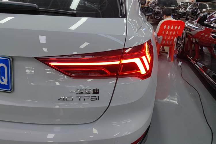 Used Audi Q3 2019 40 TFSI Fashionable and Elegant Model Right Rear Taillight