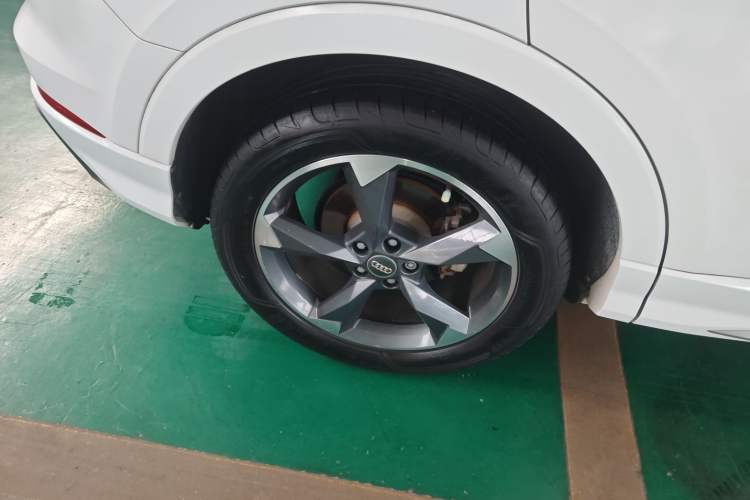 Used Audi Q3 2019 40 TFSI Fashion Dynamic Model Right Rear Wheel Hub
