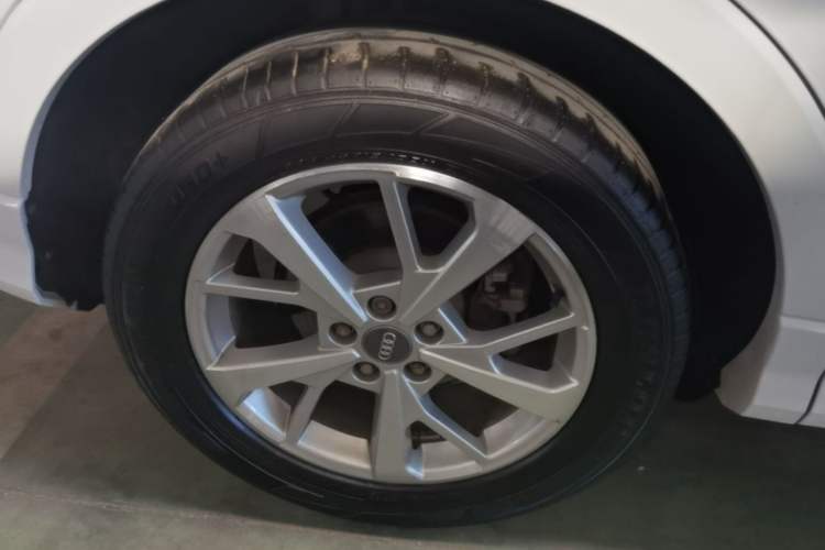 Used Audi Q3 2019 35 TFSI Advanced Dynamic Edition Right Rear Wheel Hub