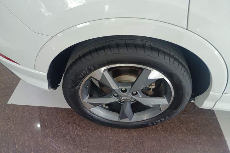 Used Audi Q3 2019 35 TFSI Fashion Dynamic Model Right Rear Wheel Hub
