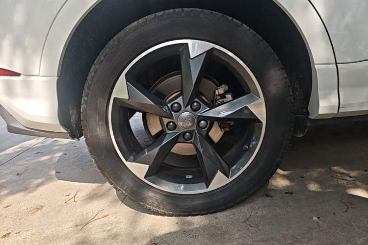 Used Audi Q3 2019 35 TFSI Fashion Dynamic Model Right Rear Wheel Hub