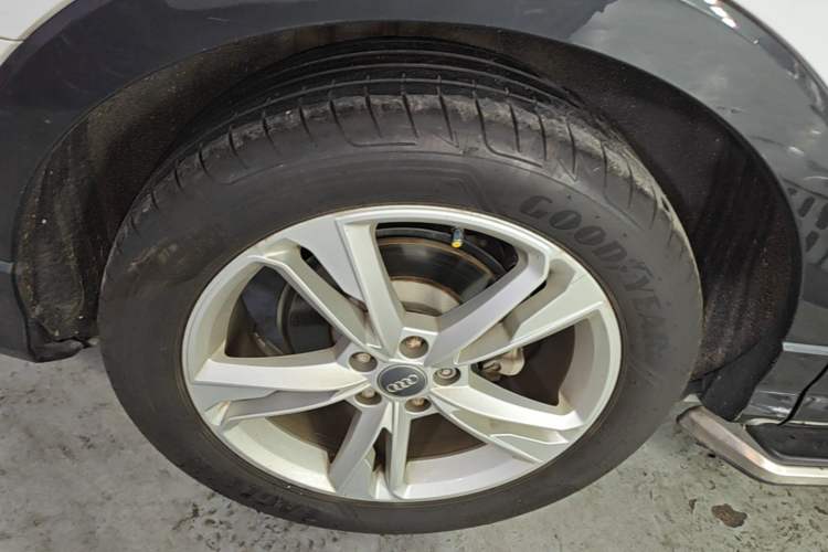 Used Audi Q3 2019 40 TFSI Fashionable and Elegant Model Right Rear Wheel Hub