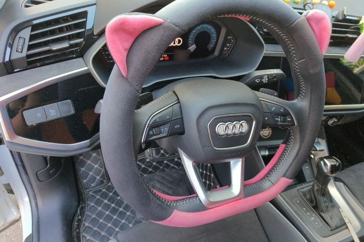 Used Audi Q3 2019 35 TFSI Fashion Dynamic Model Steering Wheel