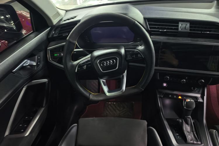 Used Audi Q3 2019 35 TFSI Fashion Dynamic Model Steering Wheel