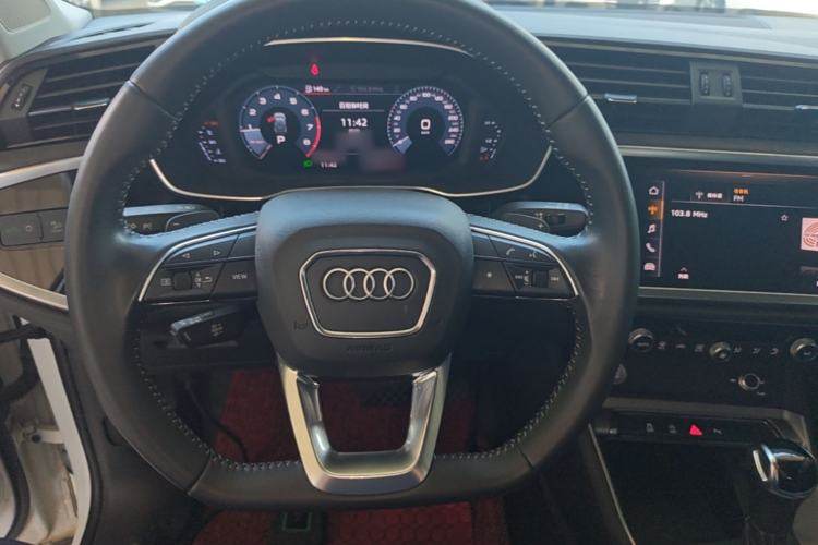 Used Audi Q3 2019 35 TFSI Fashion Dynamic Model Steering Wheel