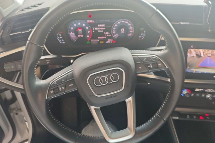 Used Audi Q3 2019 35 TFSI Advanced Dynamic Edition Steering Wheel