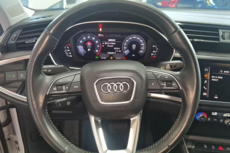 Used Audi Q3 2019 35 TFSI Advanced Dynamic Edition Steering Wheel