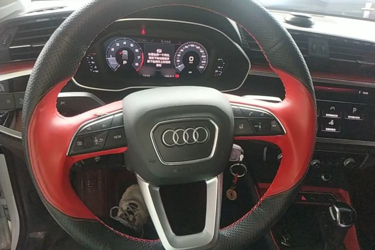Used Audi Q3 2019 35 TFSI Advanced Dynamic Edition Steering Wheel