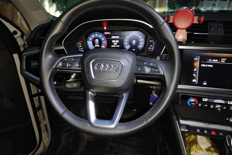 Used Audi Q3 2019 35 TFSI Advanced Dynamic Edition Steering Wheel