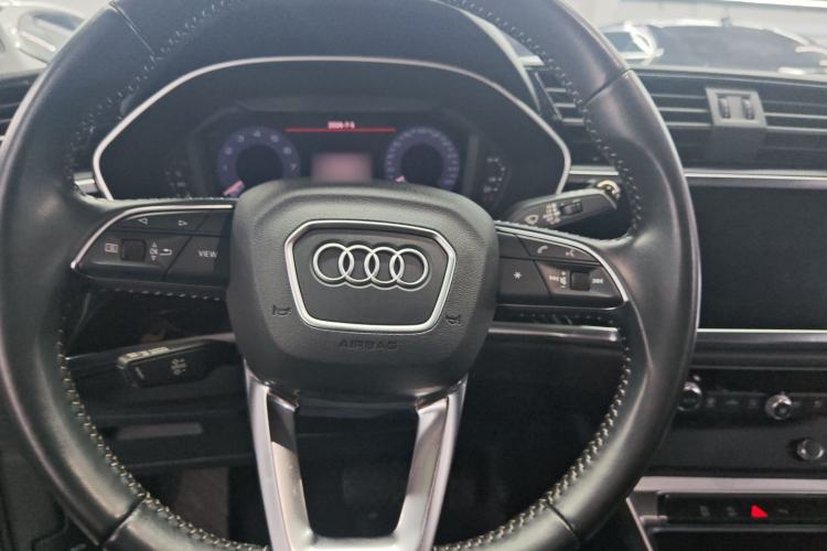 Used Audi Q3 2019 35 TFSI Advanced Style Edition Steering Wheel