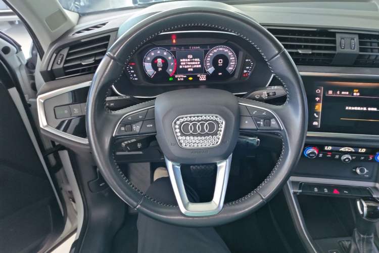Used Audi Q3 2019 35 TFSI Advanced Dynamic Edition Steering Wheel