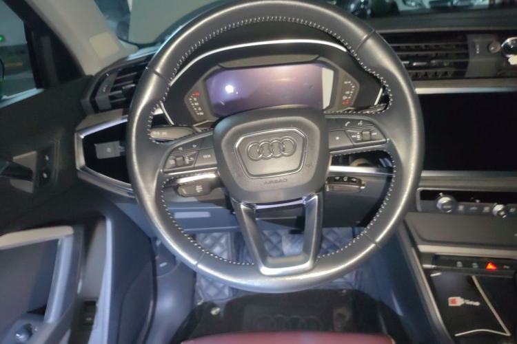 Used Audi Q3 2019 35 TFSI Advanced Dynamic Edition Steering Wheel