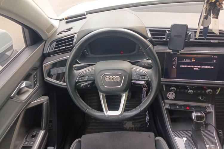 Used Audi Q3 2019 35 TFSI Advanced Dynamic Edition Steering Wheel
