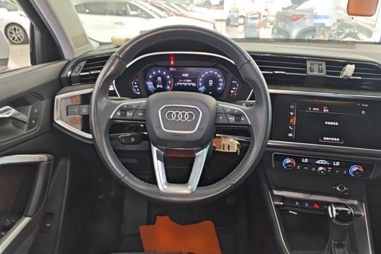 Used Audi Q3 2019 35 TFSI Advanced Dynamic Edition Steering Wheel