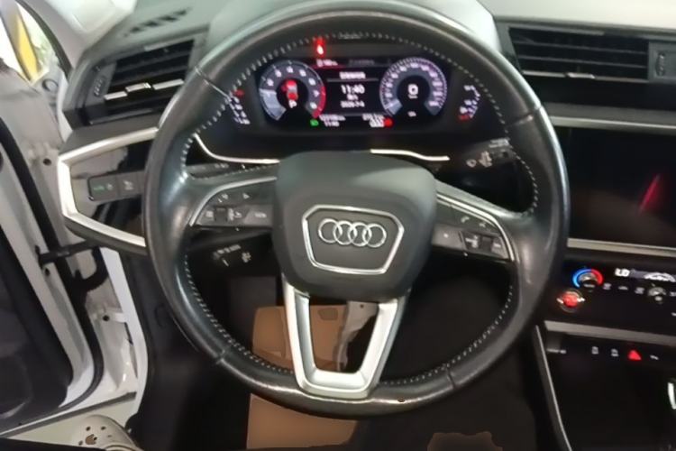 Used Audi Q3 2019 35 TFSI Advanced Dynamic Edition Steering Wheel