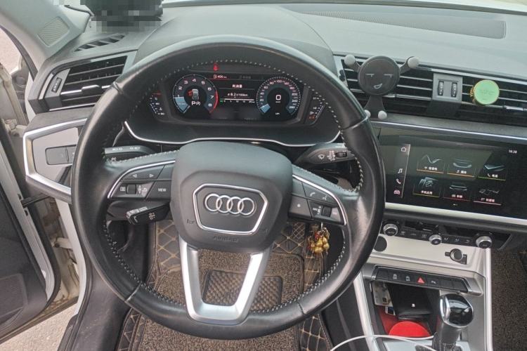 Used Audi Q3 2019 35 TFSI Advanced Dynamic Edition Steering Wheel