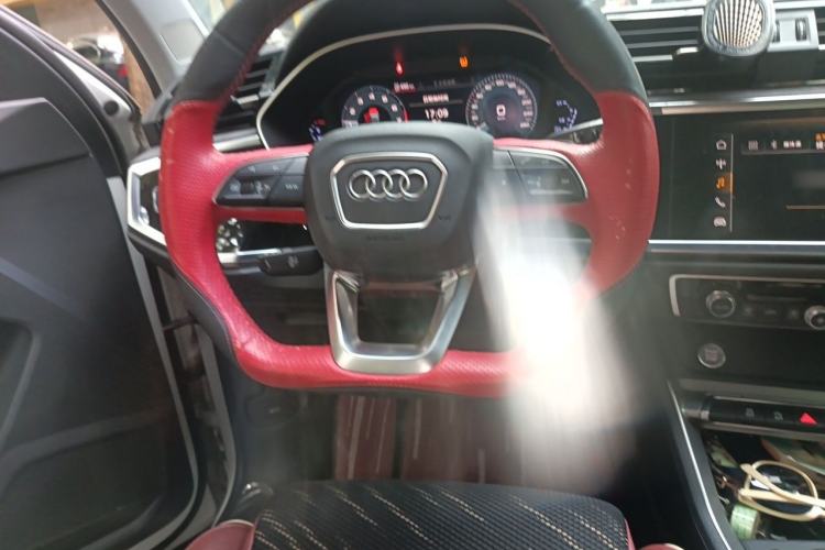 Used Audi Q3 2019 35 TFSI Fashion Dynamic Model Steering Wheel