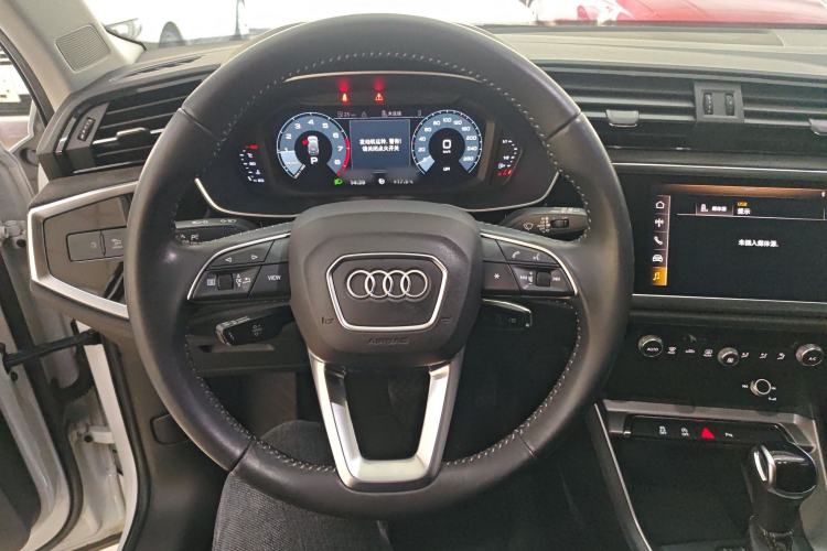 Used Audi Q3 2019 35 TFSI Advanced Dynamic Edition Steering Wheel