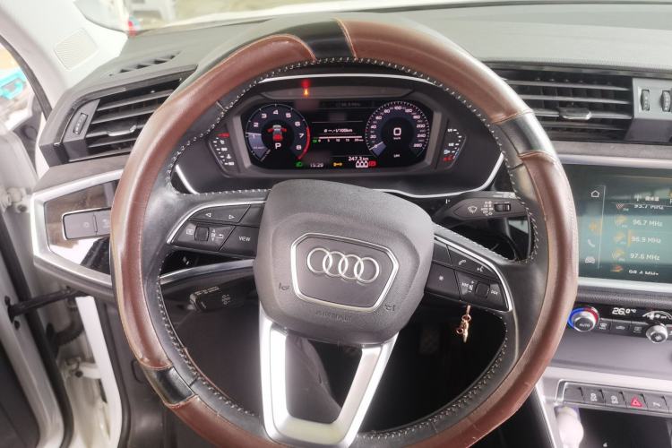 Used Audi Q3 2019 35 TFSI Advanced Dynamic Edition Steering Wheel