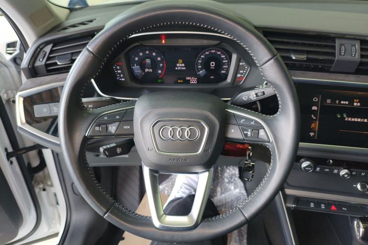 Used Audi Q3 2019 35 TFSI Advanced Dynamic Edition Steering Wheel